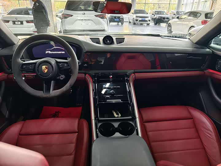 Фото 8 - Porsche Panamera