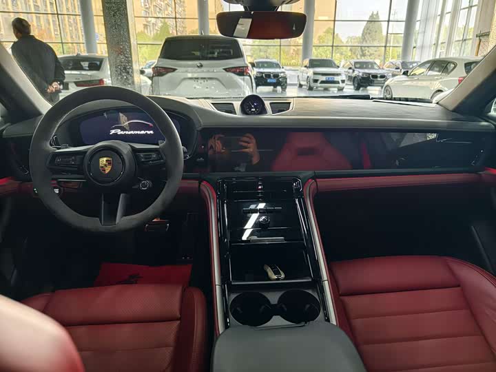 Фото 9 - Porsche Panamera