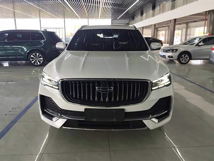 Фото 2 - Geely Monjaro