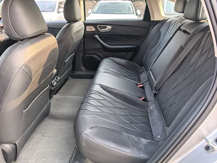 Фото 5 - Roewe D7