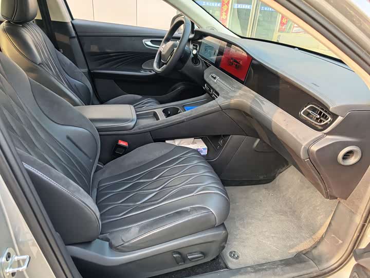 Фото 6 - Roewe D7