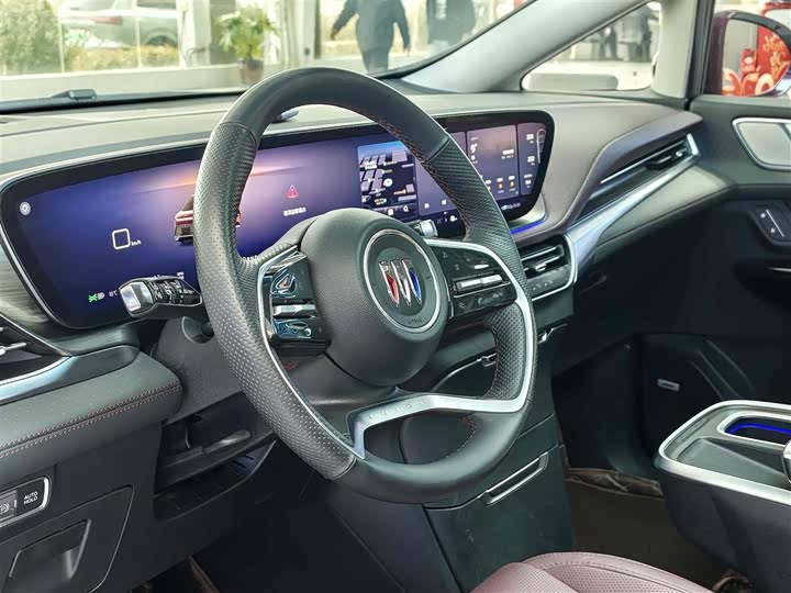 Photo 4 - Buick GL8 Century