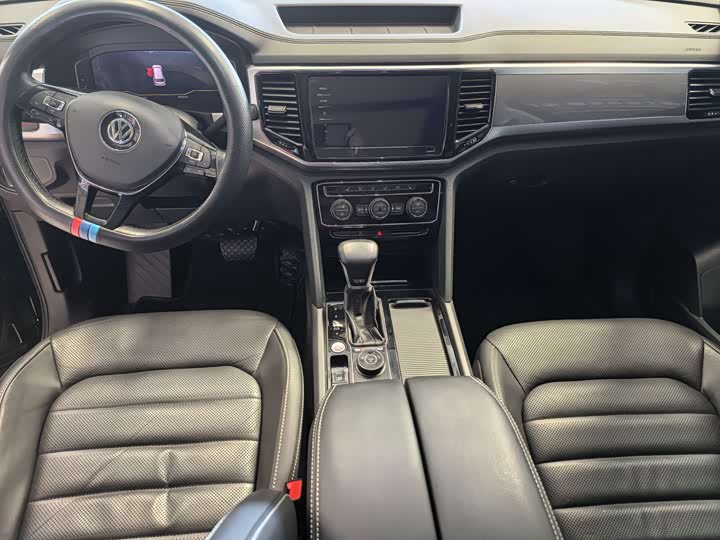 Photo 8 - Volkswagen Teramont Pro