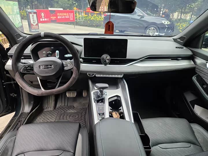 Фото 8 - Geely Preface