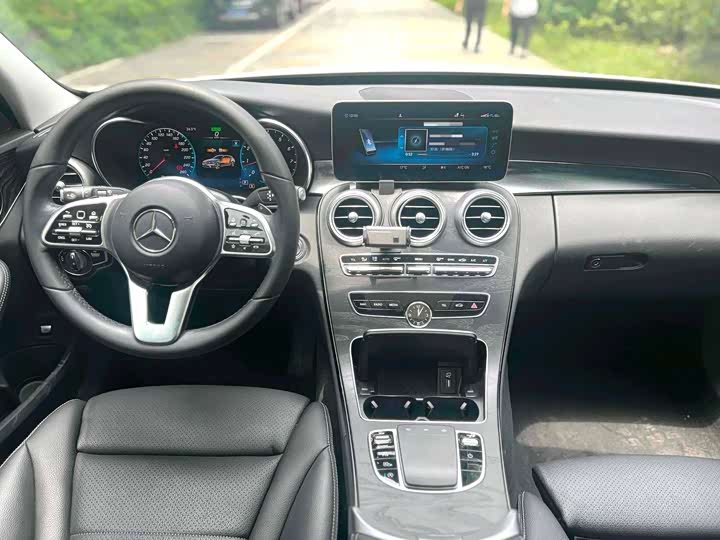 Фото 4 - Mercedes-Benz C-Class