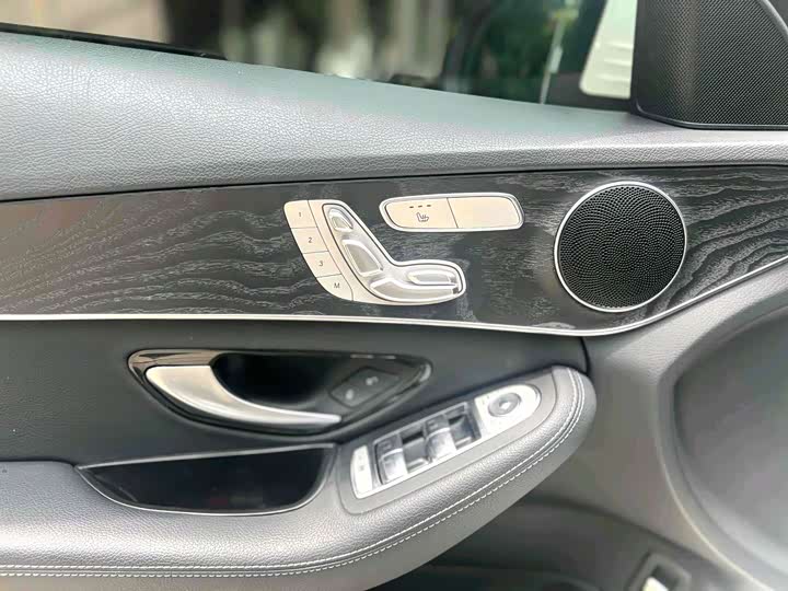 Фото 7 - Mercedes-Benz C-Class