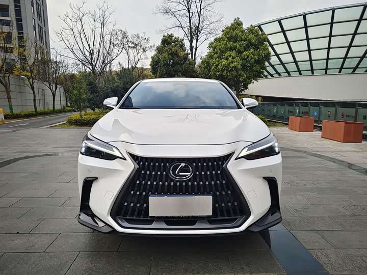 Photo 2 - Lexus NX