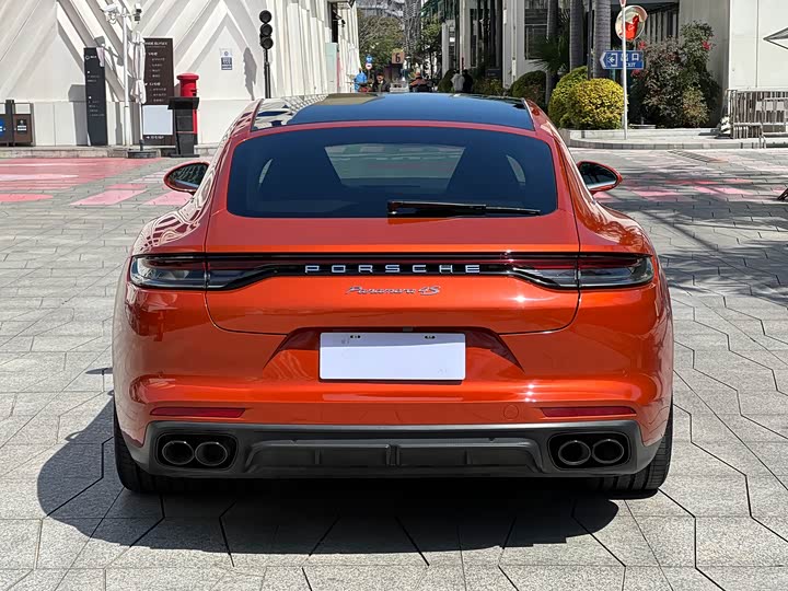 Фото 5 - Porsche Panamera