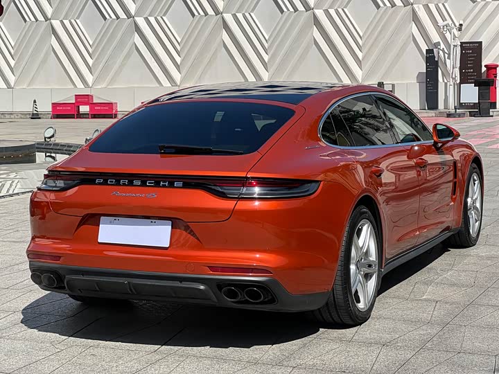 Фото 6 - Porsche Panamera