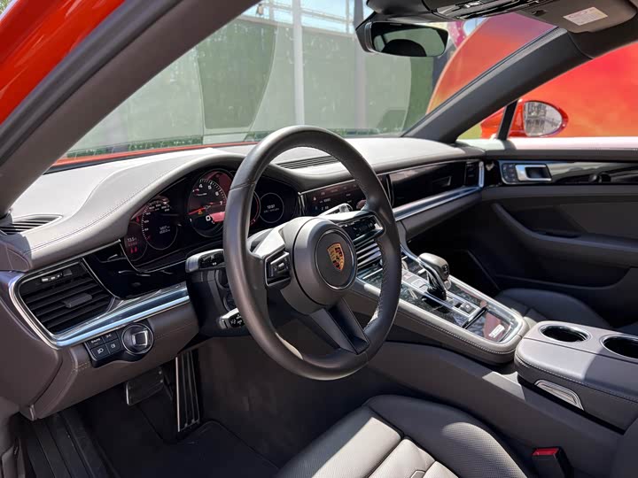 Фото 9 - Porsche Panamera
