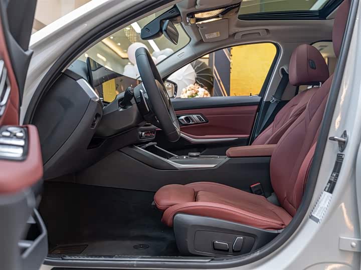 Фото 3 - BMW 3 Series