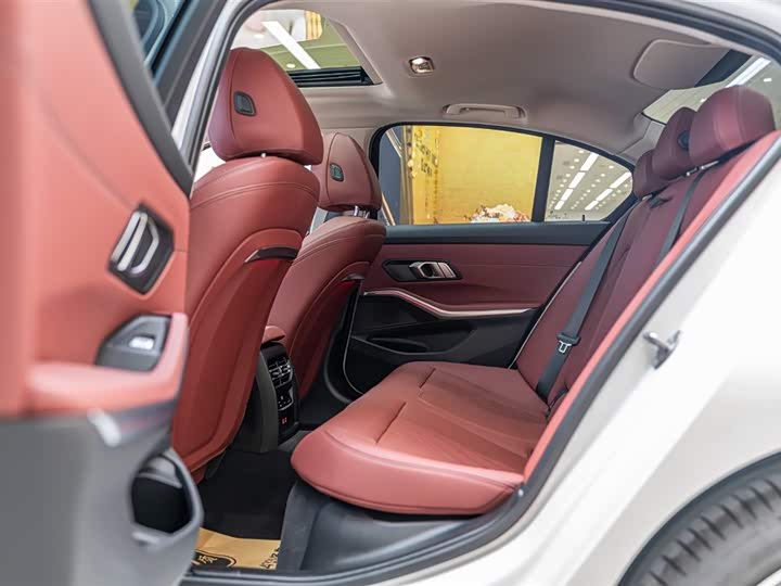 Фото 4 - BMW 3 Series