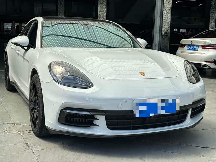 Фото 4 - Porsche Panamera