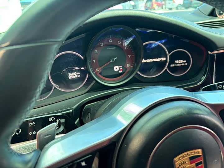 Фото 8 - Porsche Panamera