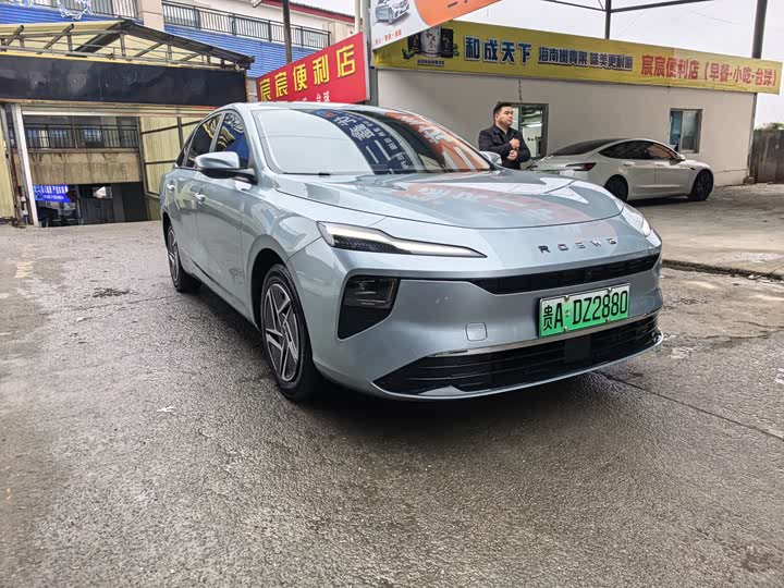 Фото 3 - Roewe D6