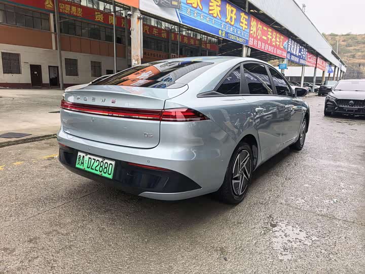 Фото 5 - Roewe D6