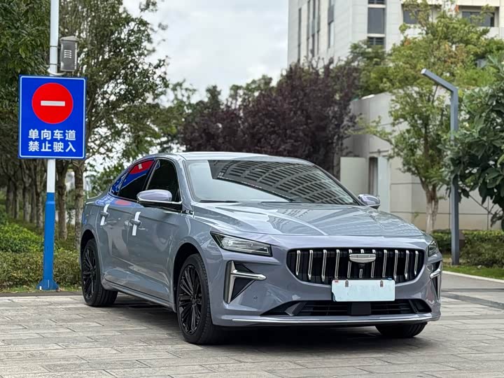 Фото 3 - Geely Preface L