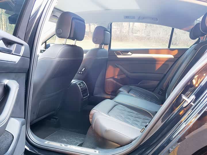 Photo 7 - Volkswagen Magotan GTE Hybrid