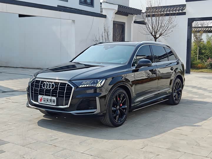 Фото 2 - Audi Q7