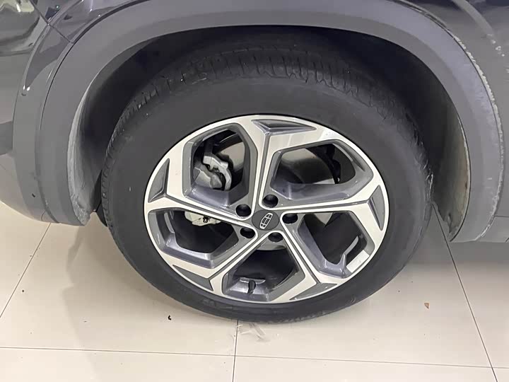 Фото 4 - Geely Monjaro