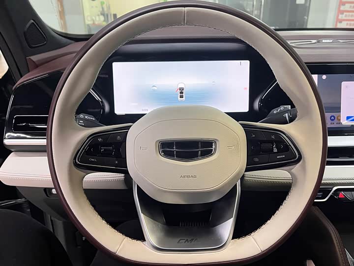 Фото 7 - Geely Monjaro