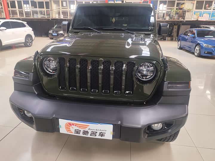 Фото 2 - Jeep Wrangler