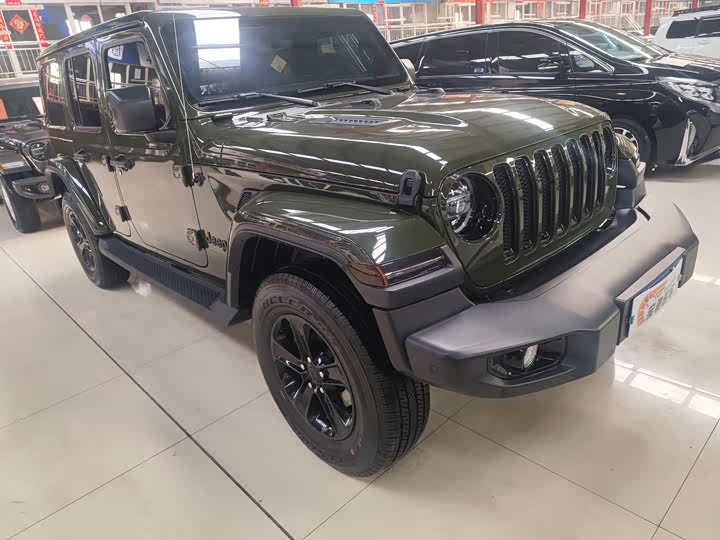 Фото 3 - Jeep Wrangler