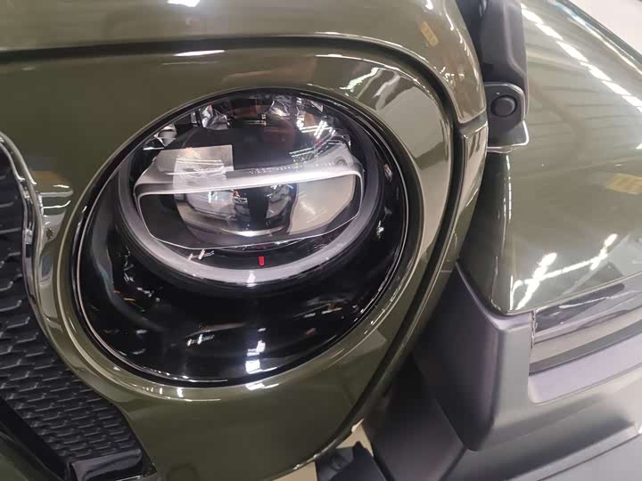 Фото 4 - Jeep Wrangler