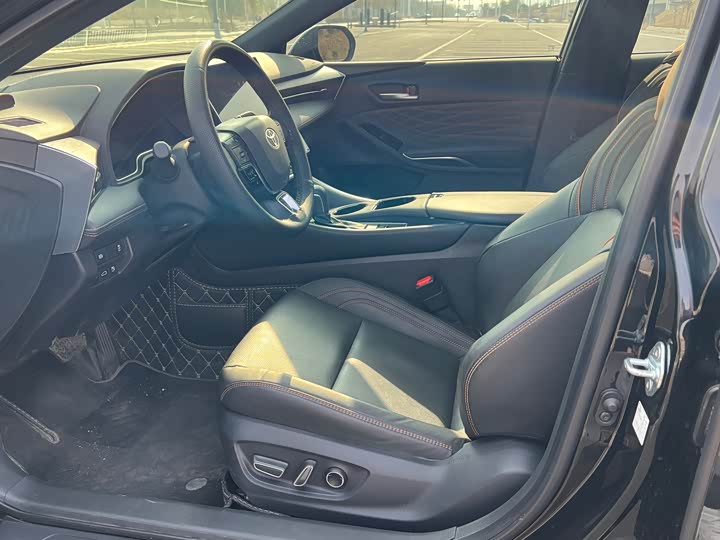 Фото 4 - Toyota Avalon