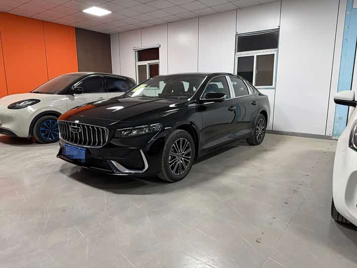 Фото 1 - Geely Preface