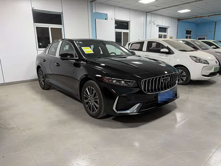 Фото 3 - Geely Preface