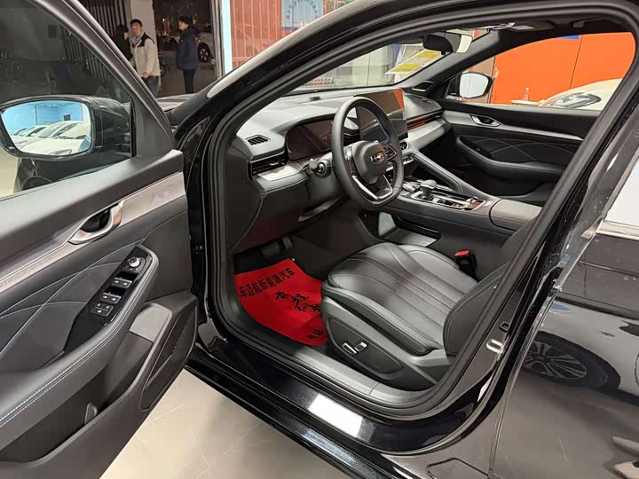 Фото 6 - Geely Preface