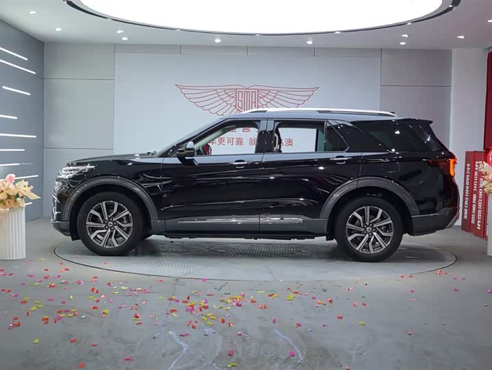 Photo 4 - Ford Explorer