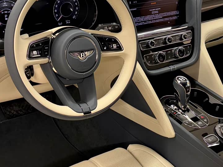 Фото 6 - Bentley Bentayga