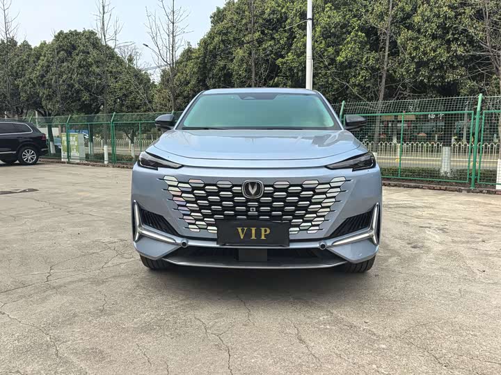 Фото 2 - Changan UNI-K