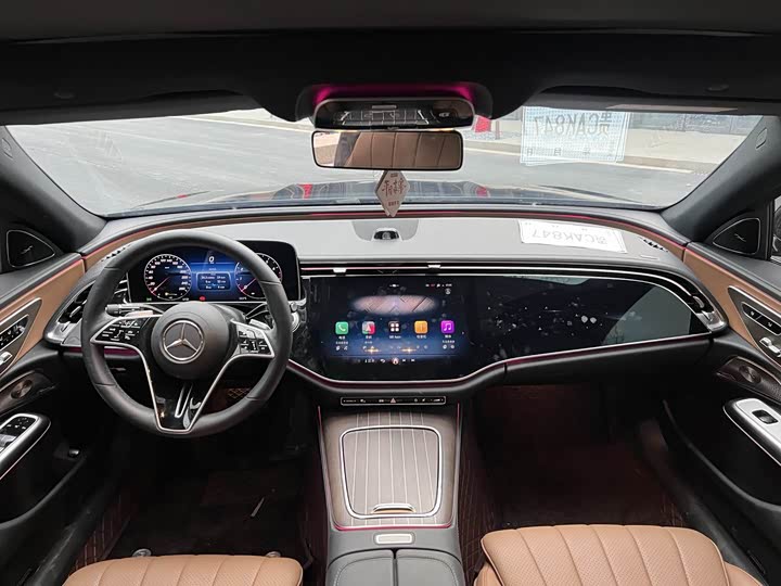 Фото 6 - Mercedes-Benz E-Class