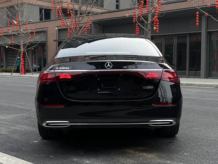 Фото 8 - Mercedes-Benz E-Class