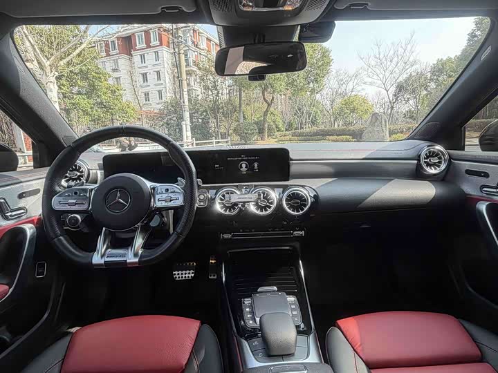 Фото 2 - Mercedes-Benz A-Class AMG