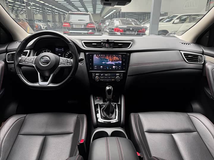 Фото 9 - Nissan Qashqai