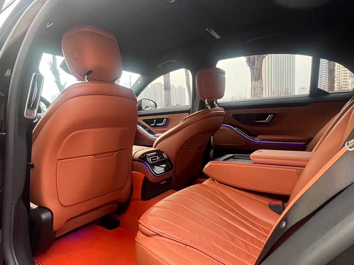 Фото 4 - Mercedes-Benz S-Class