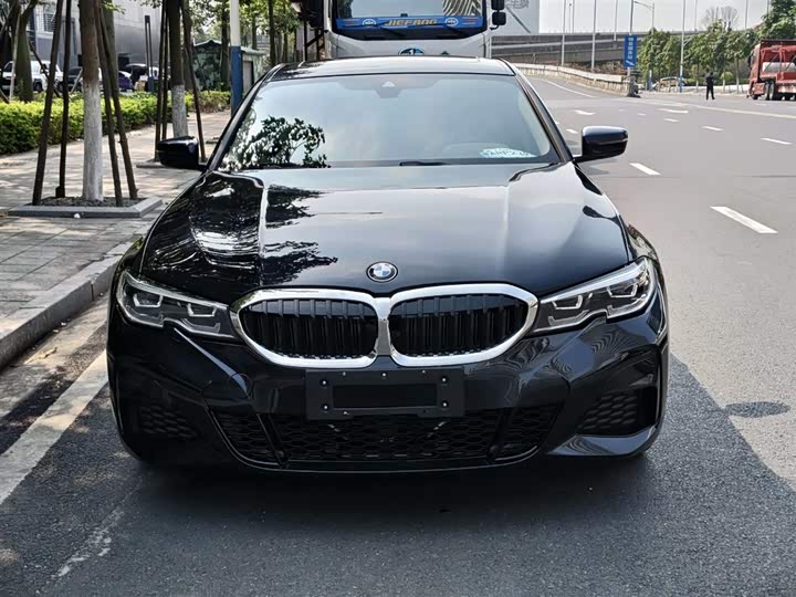Фото 2 - BMW 3 Series
