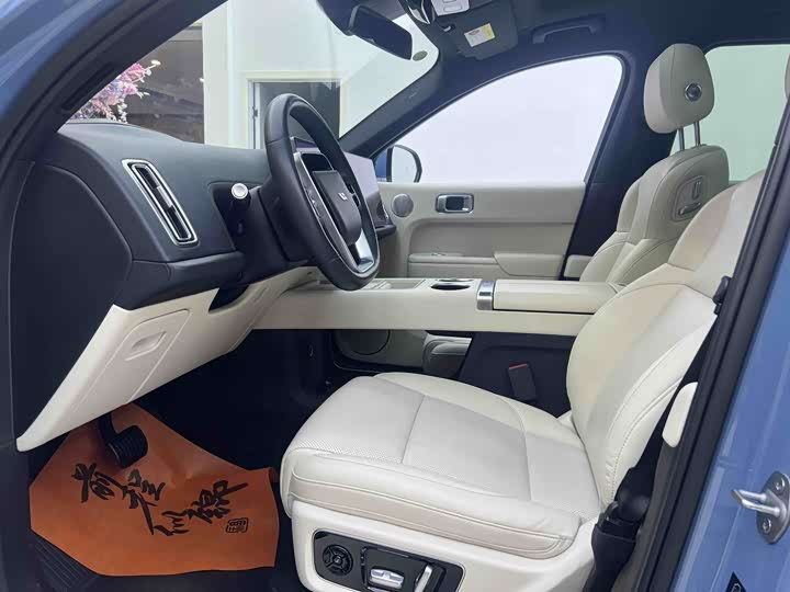 Фото 8 - LiXiang L8