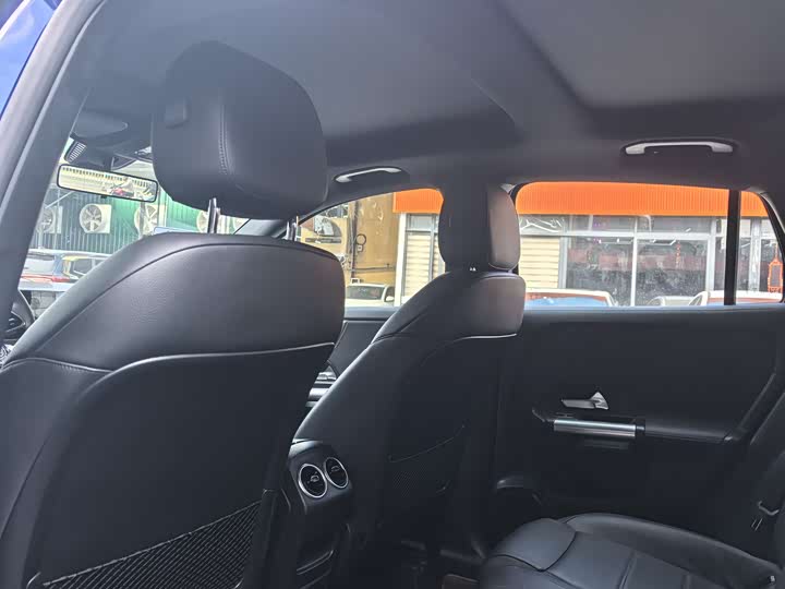 Фото 5 - Mercedes-Benz GLA-Class