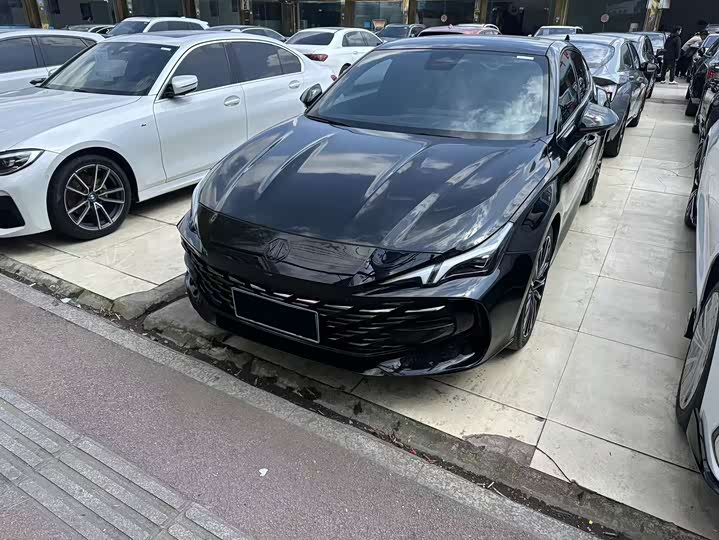 Фото 1 - MG Motor 7