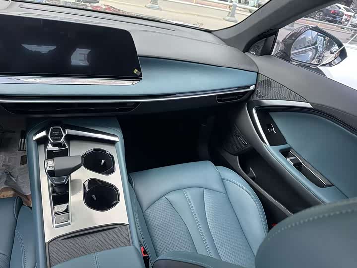 Фото 6 - MG Motor 7