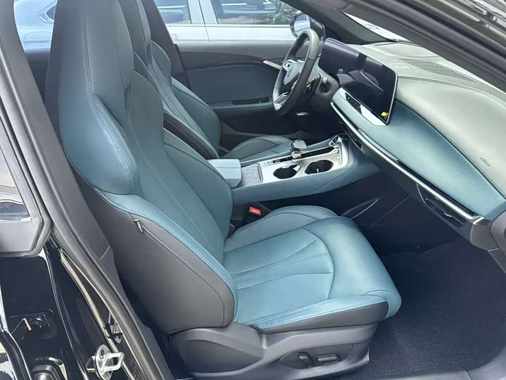 Фото 9 - MG Motor 7