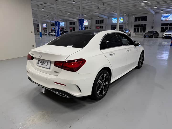 Фото 4 - Mercedes-Benz A-Class