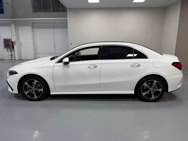 Фото 7 - Mercedes-Benz A-Class