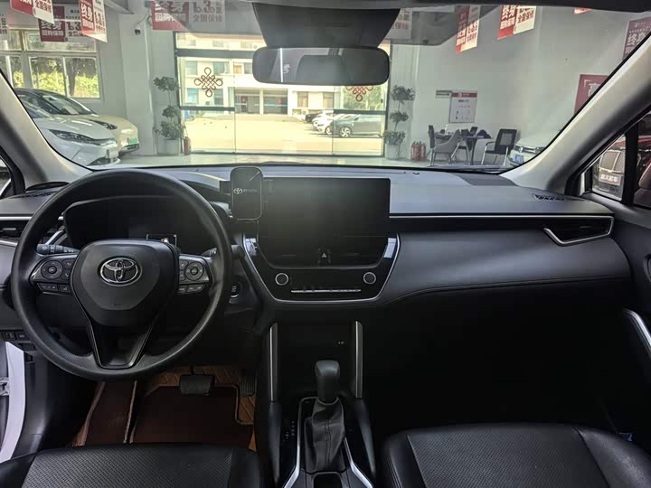 Фото 6 - Toyota Corolla Cross