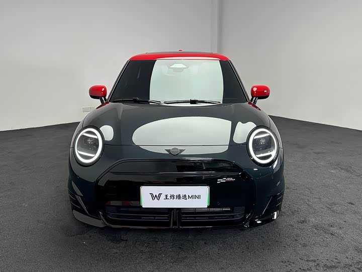 Photo 3 - Mini Cooper